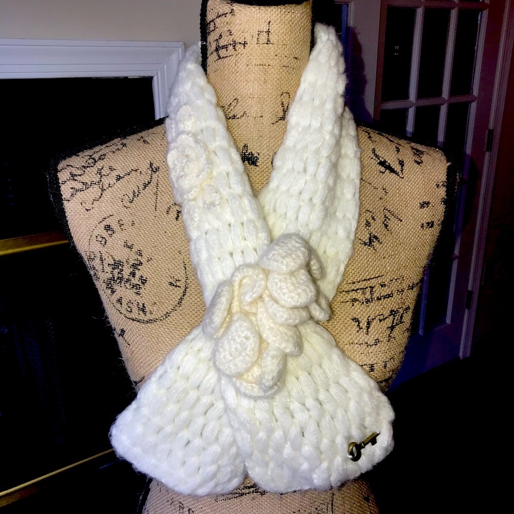 Fossil Scarf